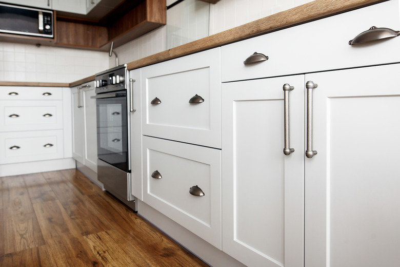 Clean White Cabinets That Have Yellowed