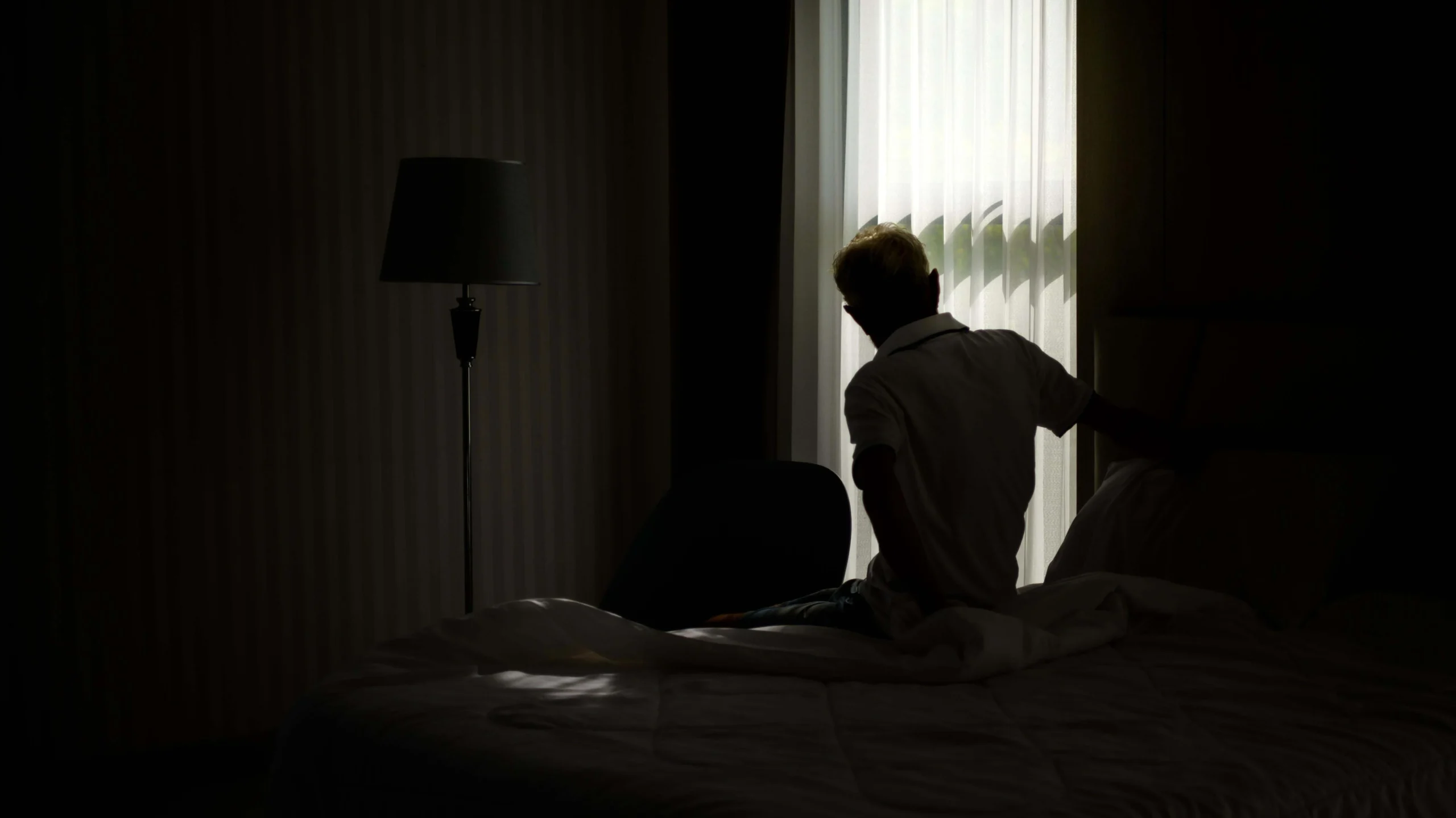 How to Make Your Room Dark Without Curtains
