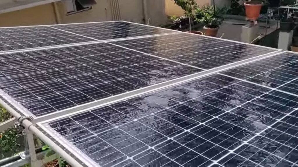 How to Clean Solar Panels on Roof Automatically